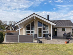 Three-Bedroom Holiday home in Sjølund 3